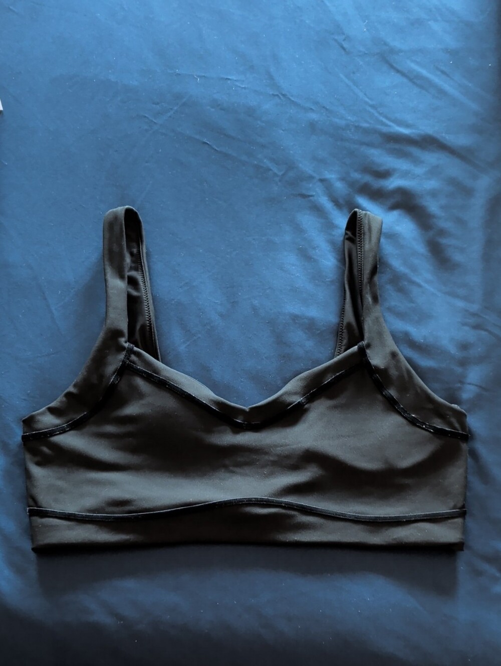 NWOT Abercrombie YPB Everyday Support Sports Bra - Black